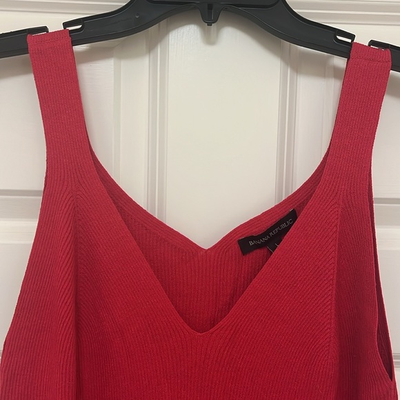 NWOT Banana Republic Red Light Sweater Tank- Size L - Picture 2 of 16